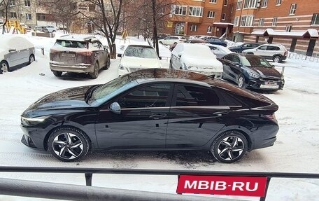 Hyundai Elantra, 2023 год, 2 030 000 рублей, 13 фотография