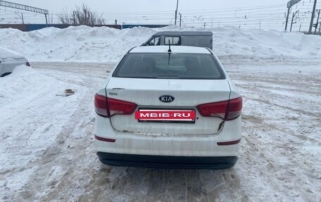 KIA Rio III рестайлинг, 2016 год, 425 000 рублей, 3 фотография