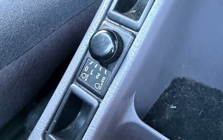 Nissan Avenir II, 2001 год, 400 000 рублей, 7 фотография