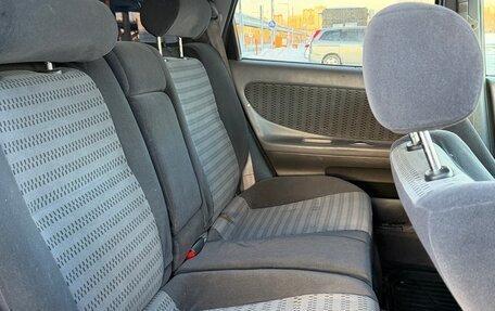 Nissan Avenir II, 2001 год, 400 000 рублей, 12 фотография