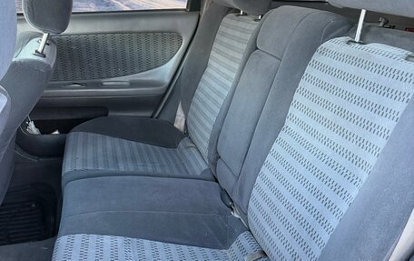 Nissan Avenir II, 2001 год, 400 000 рублей, 11 фотография