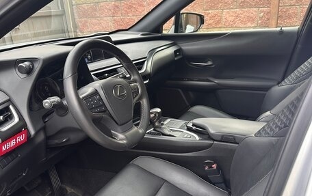 Lexus UX I, 2019 год, 2 750 000 рублей, 9 фотография