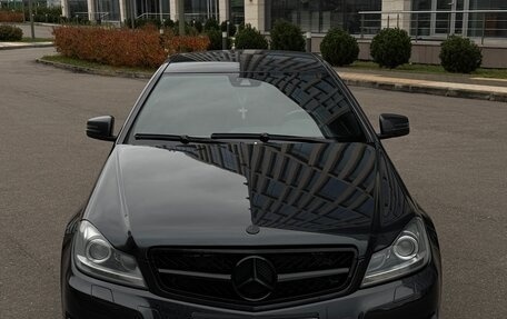 Mercedes-Benz C-Класс, 2011 год, 1 300 000 рублей, 2 фотография