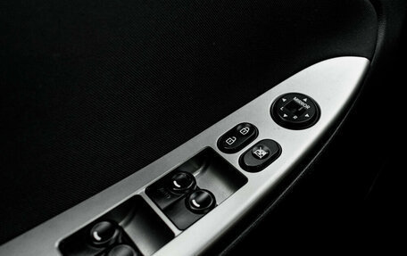 Hyundai Solaris II рестайлинг, 2016 год, 945 000 рублей, 16 фотография