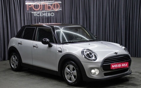 MINI Hatch, 2019 год, 1 898 000 рублей, 3 фотография