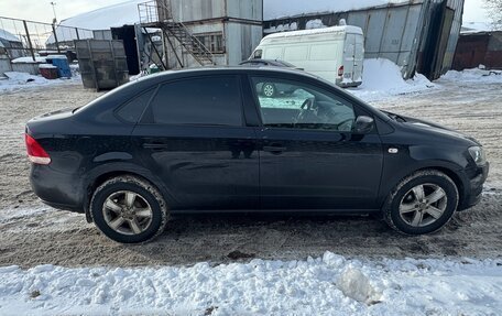 Volkswagen Polo VI (EU Market), 2015 год, 800 000 рублей, 2 фотография