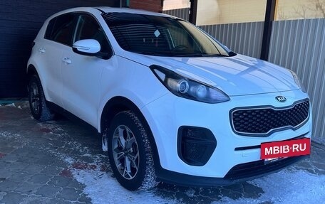 KIA Sportage IV рестайлинг, 2017 год, 2 200 000 рублей, 2 фотография