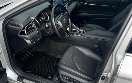 Toyota Camry, 2021 год, 3 350 000 рублей, 6 фотография