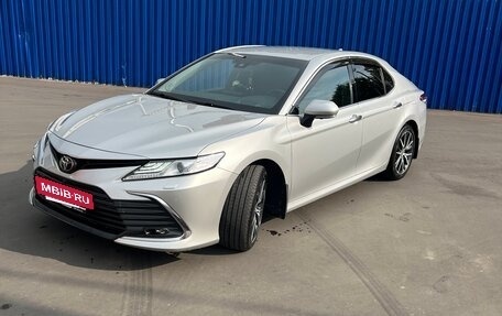 Toyota Camry, 2021 год, 3 350 000 рублей, 20 фотография