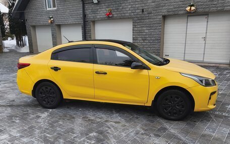 KIA Rio IV, 2017 год, 890 000 рублей, 4 фотография