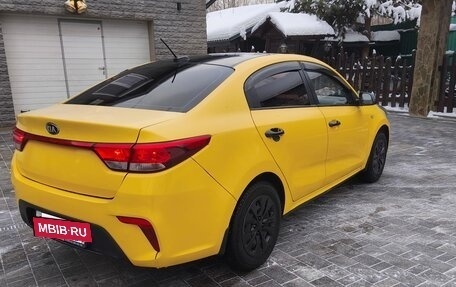 KIA Rio IV, 2017 год, 890 000 рублей, 5 фотография