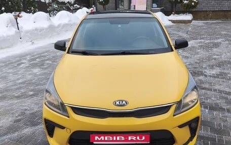 KIA Rio IV, 2017 год, 890 000 рублей, 3 фотография