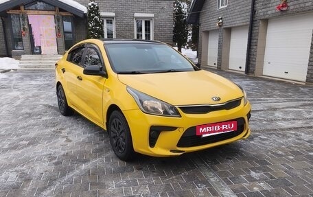 KIA Rio IV, 2017 год, 890 000 рублей, 2 фотография