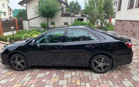 Toyota Camry, 2017 год, 2 510 000 рублей, 1 фотография