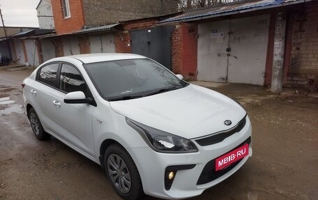 KIA Rio IV, 2018 год, 1 550 000 рублей, 1 фотография