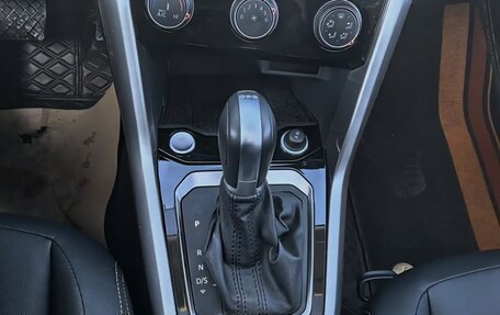 Volkswagen T-Roc I, 2022 год, 1 800 000 рублей, 11 фотография