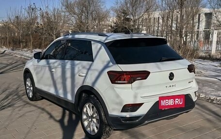 Volkswagen T-Roc I, 2022 год, 1 800 000 рублей, 4 фотография