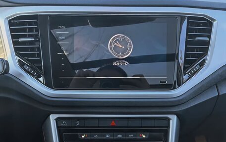 Volkswagen T-Roc I, 2022 год, 1 800 000 рублей, 16 фотография