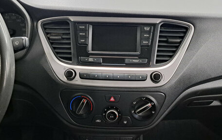 Hyundai Solaris II рестайлинг, 2018 год, 1 065 000 рублей, 19 фотография