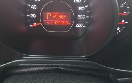 KIA Soul II рестайлинг, 2015 год, 1 300 000 рублей, 14 фотография