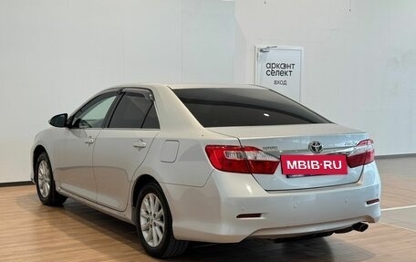 Toyota Camry, 2012 год, 1 330 000 рублей, 7 фотография