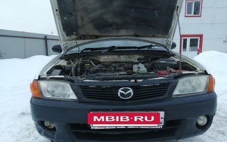 Mazda Familia Y11, 2002 год, 165 000 рублей, 2 фотография