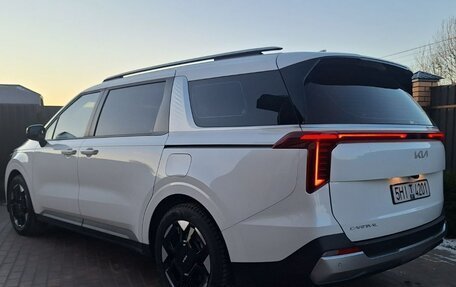 KIA Carnival, 2024 год, 6 200 000 рублей, 8 фотография