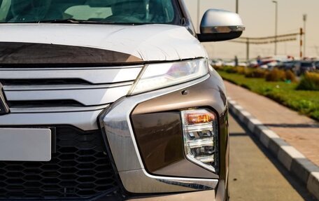 Mitsubishi Pajero Sport III рестайлинг, 2023 год, 4 050 000 рублей, 2 фотография