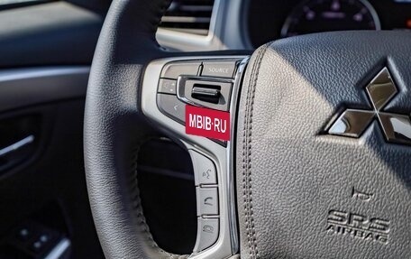 Mitsubishi Pajero Sport III рестайлинг, 2023 год, 4 050 000 рублей, 15 фотография