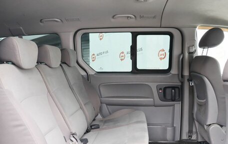 Hyundai H-1 II рестайлинг, 2011 год, 1 650 000 рублей, 16 фотография