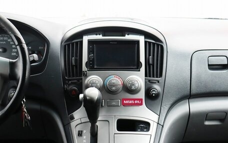 Hyundai H-1 II рестайлинг, 2011 год, 1 650 000 рублей, 14 фотография