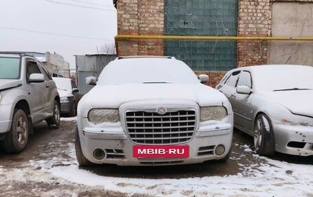 Chrysler 300C II, 2005 год, 450 000 рублей, 3 фотография