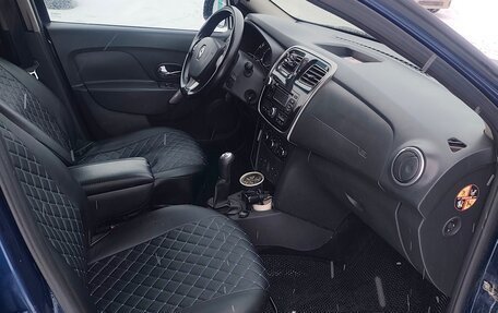 Renault Logan II, 2017 год, 690 000 рублей, 10 фотография