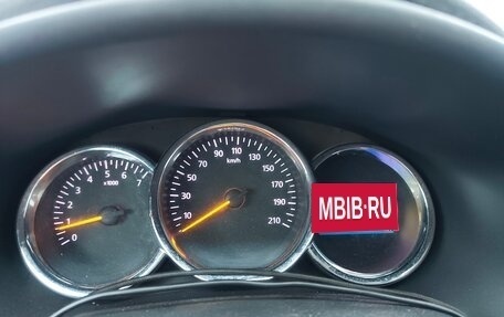 Renault Logan II, 2017 год, 690 000 рублей, 12 фотография