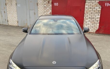 Mercedes-Benz E-Класс, 2020 год, 5 400 000 рублей, 1 фотография