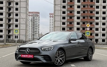 Mercedes-Benz E-Класс, 2021 год, 3 900 000 рублей, 1 фотография