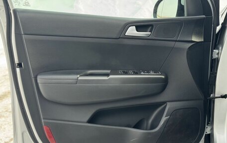 KIA Sportage IV рестайлинг, 2018 год, 2 000 000 рублей, 11 фотография