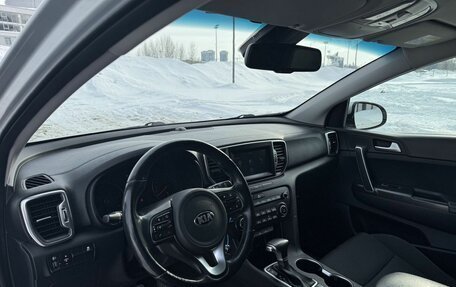 KIA Sportage IV рестайлинг, 2018 год, 2 000 000 рублей, 14 фотография