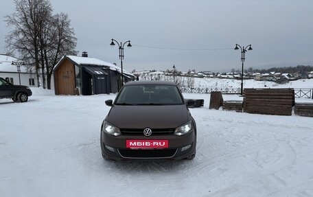 Volkswagen Polo VI (EU Market), 2011 год, 715 000 рублей, 2 фотография