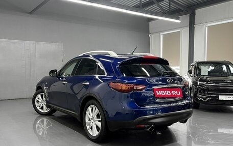 Infiniti QX70, 2014 год, 2 145 000 рублей, 6 фотография