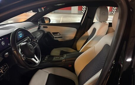 Mercedes-Benz A-Класс, 2021 год, 2 500 000 рублей, 6 фотография