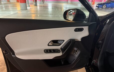 Mercedes-Benz A-Класс, 2021 год, 2 500 000 рублей, 7 фотография