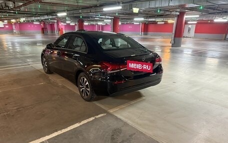 Mercedes-Benz A-Класс, 2021 год, 2 500 000 рублей, 3 фотография