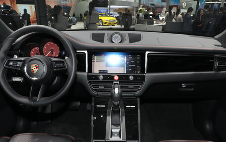 Porsche Macan I рестайлинг, 2025 год, 10 300 000 рублей, 7 фотография