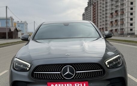 Mercedes-Benz E-Класс, 2021 год, 3 900 000 рублей, 5 фотография