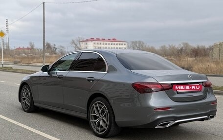 Mercedes-Benz E-Класс, 2021 год, 3 900 000 рублей, 4 фотография