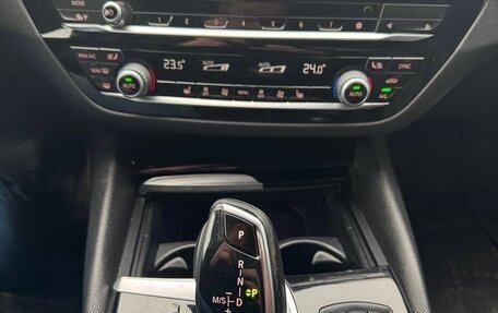 BMW 5 серия, 2019 год, 2 700 000 рублей, 1 фотография