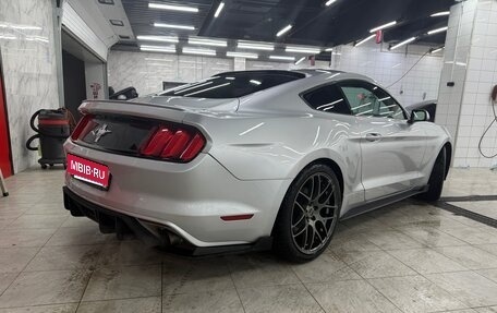Ford Mustang VI рестайлинг, 2015 год, 2 500 000 рублей, 4 фотография