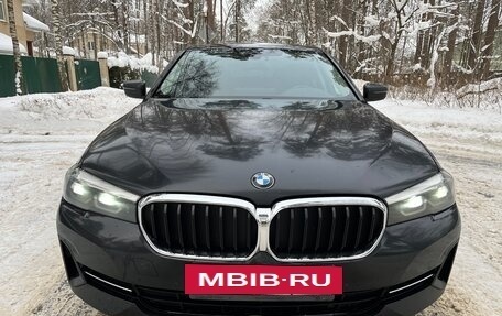 BMW 5 серия, 2021 год, 2 750 000 рублей, 2 фотография