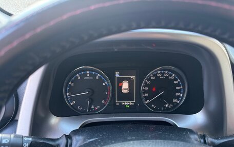 Toyota RAV4, 2018 год, 3 300 000 рублей, 3 фотография